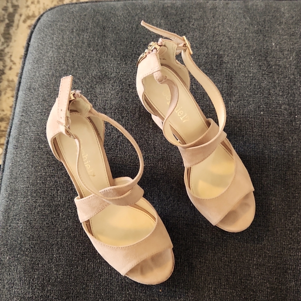 Sophie17  Platform Heels size 5.5